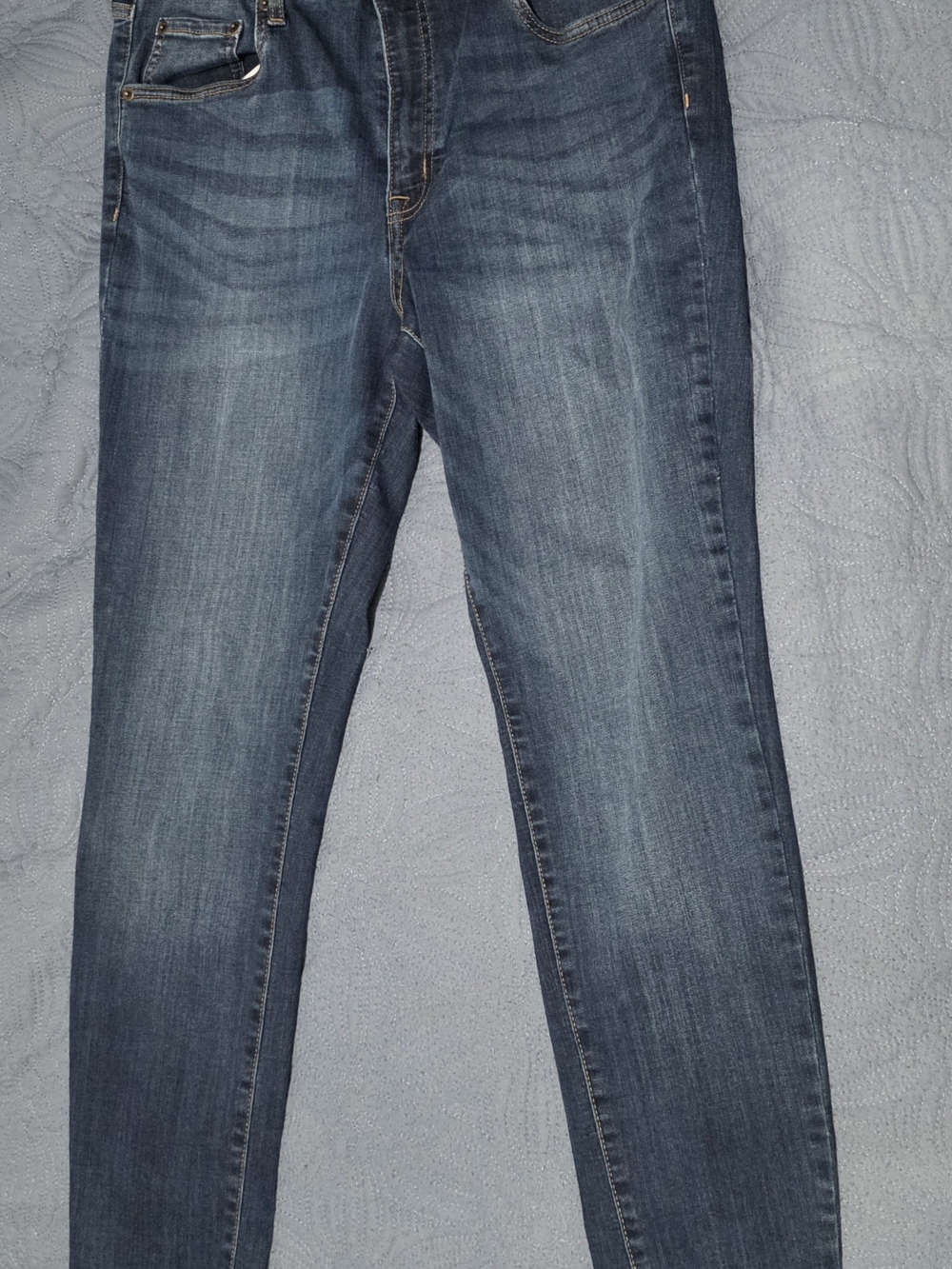 Aeropostale Women's Skinny Jeans in Faded Blue Denim